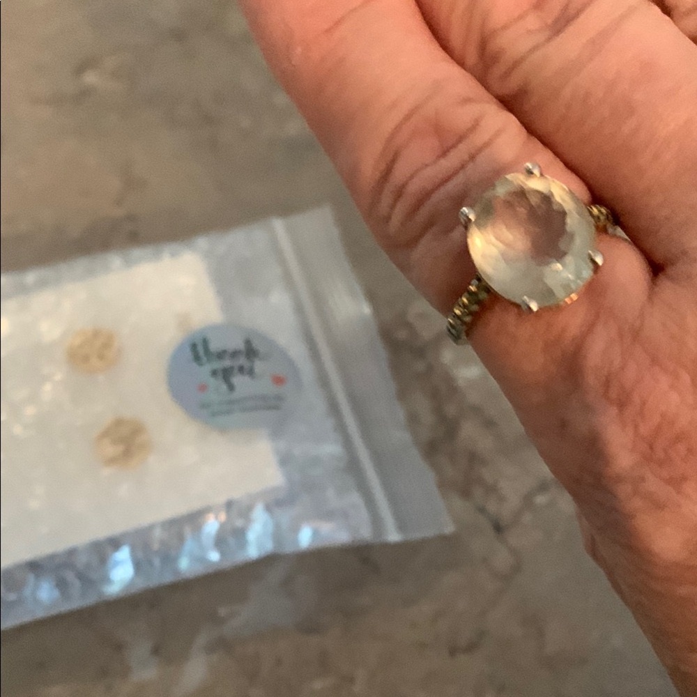 Elegant Gold-Toned Ring with Clear Gemstone